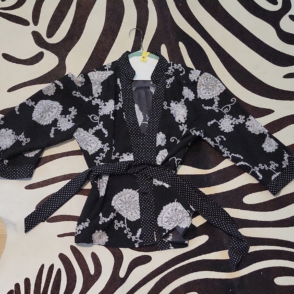Black and White Floral Kimono Jacket